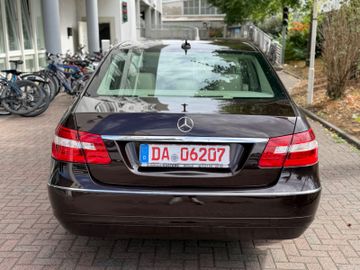 Mercedes E 200 - 6