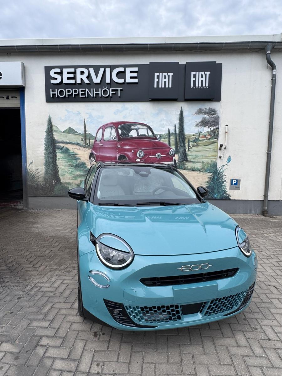 Fiat 600 Hybrid La Prima