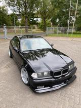 BMW E36 320i M-Paket (komplett neu lackier... - BMW 320 aus 1992