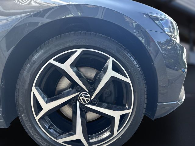 Passat Variant 2.0 TDI DSG Business 18 ALU DCC R
