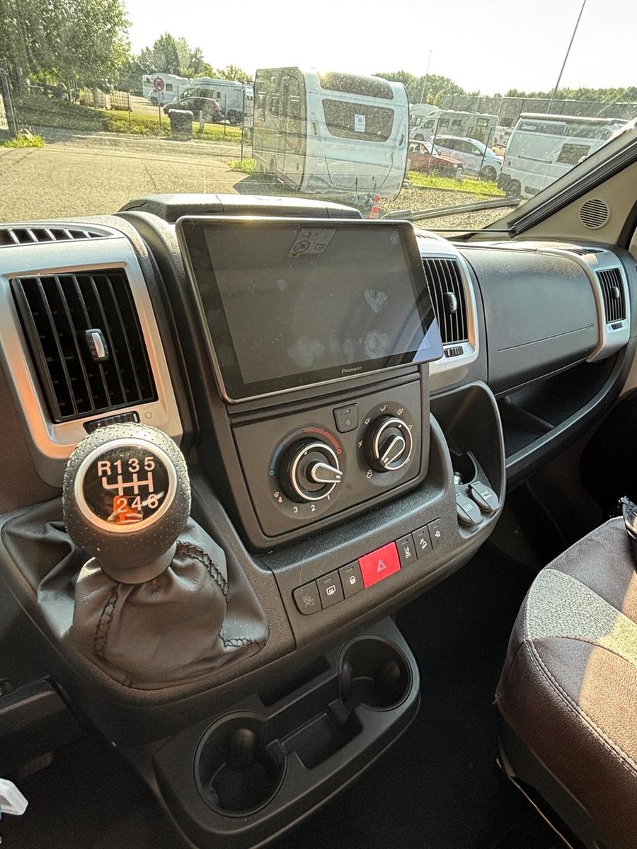 Fahrzeugabbildung Pössl Roadcruiser Citroen 165 PS Mark./AHK/Navi/Solar