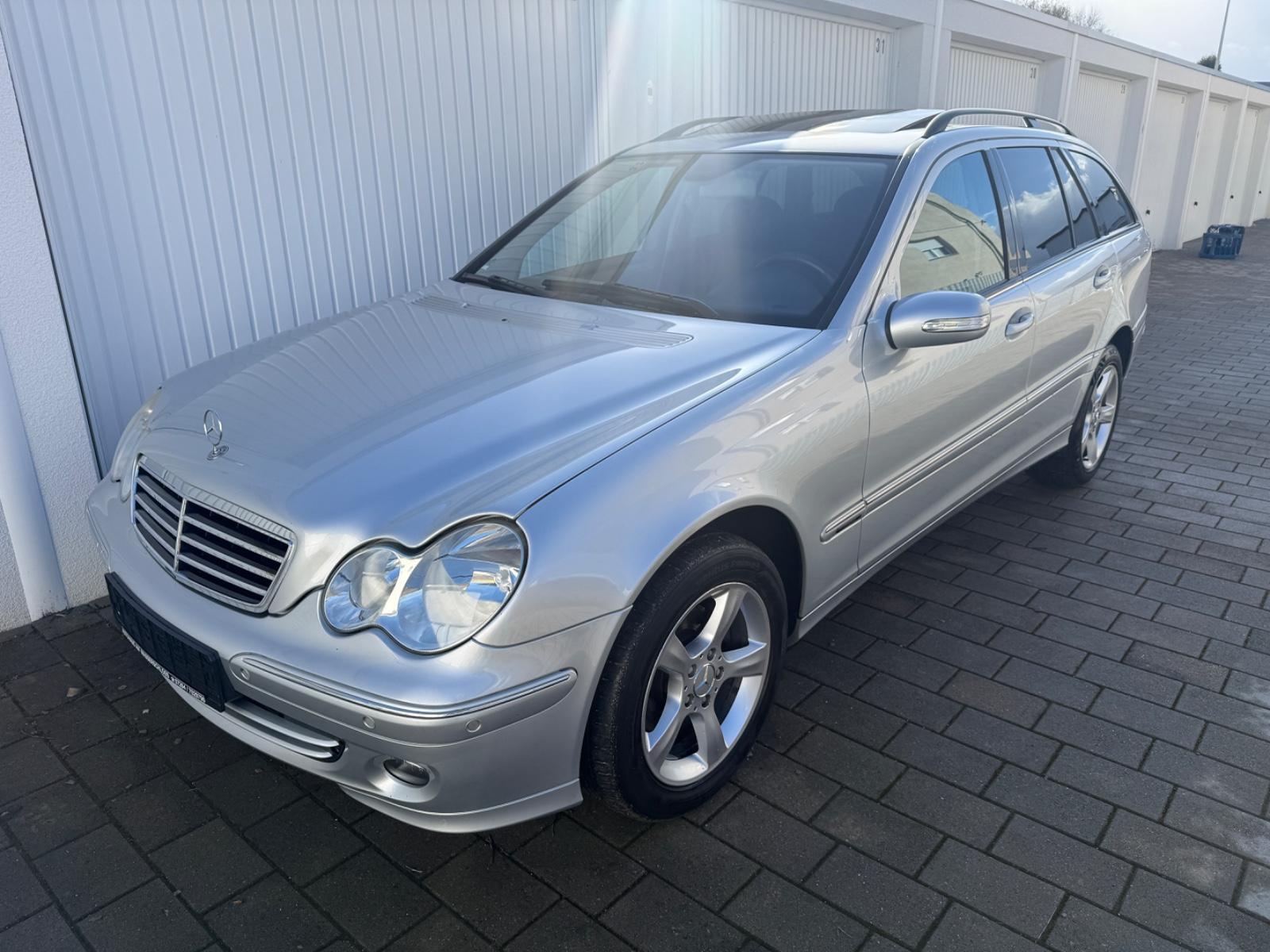 Mercedes-Benz C 200 T Kompressor Automatik Navigation PDC SHZ