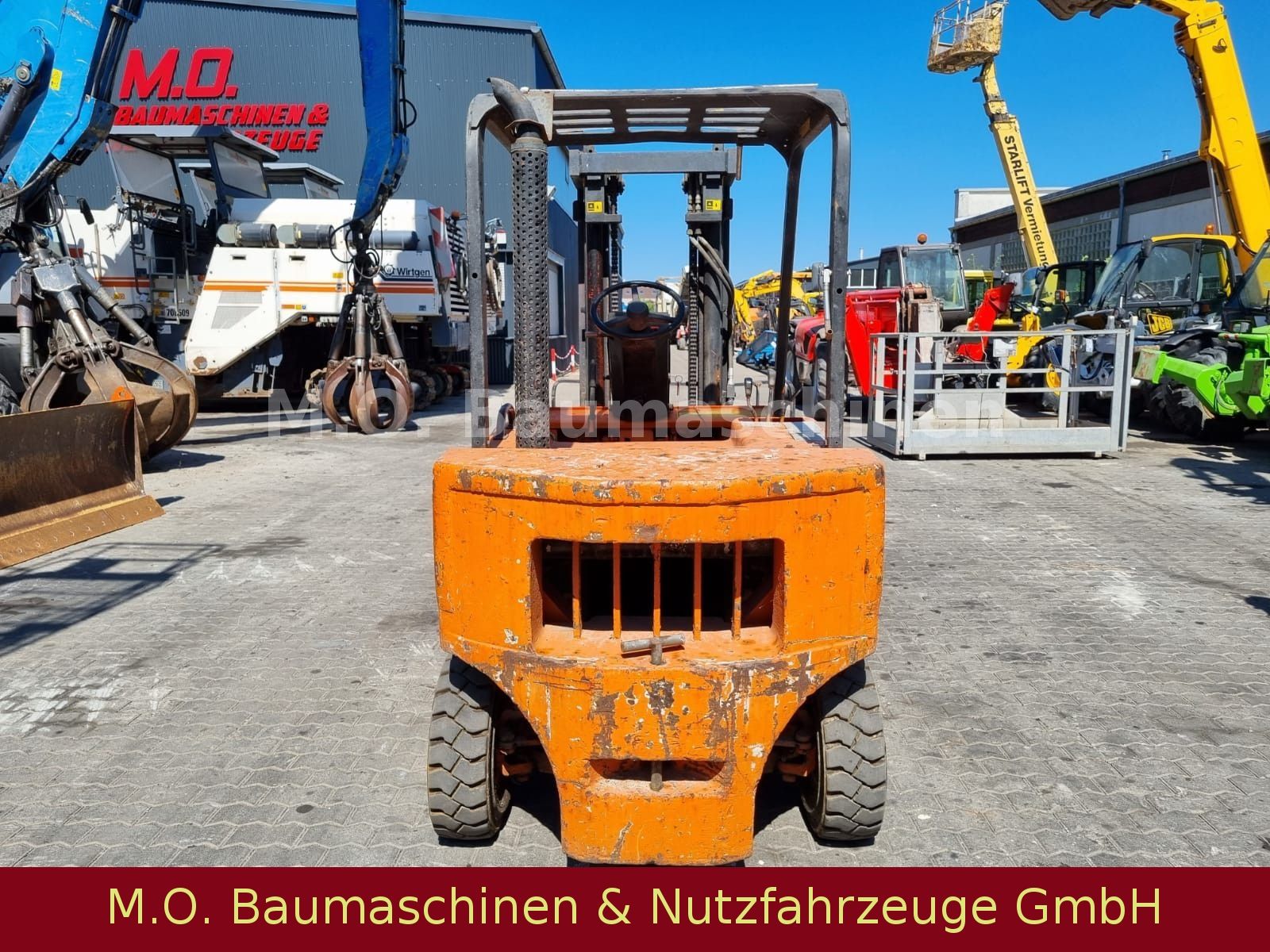 Fahrzeugabbildung CAT V 50 D / Duplex / 2,5 t / 3,70 m