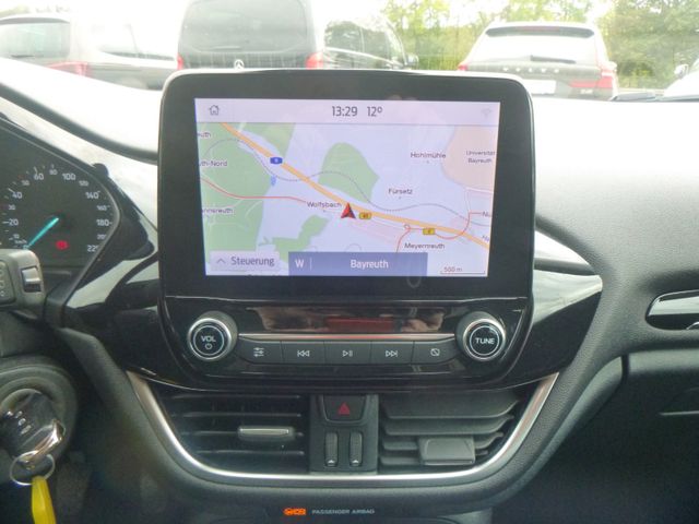 Fahrzeugabbildung Ford Fiesta 1,1 Cool & Connect >NAV/LED/SHZ/PDC<