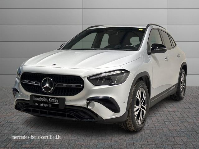 Andere MERCEDES-BENZ GLA 200 d Auto Progressive Advance