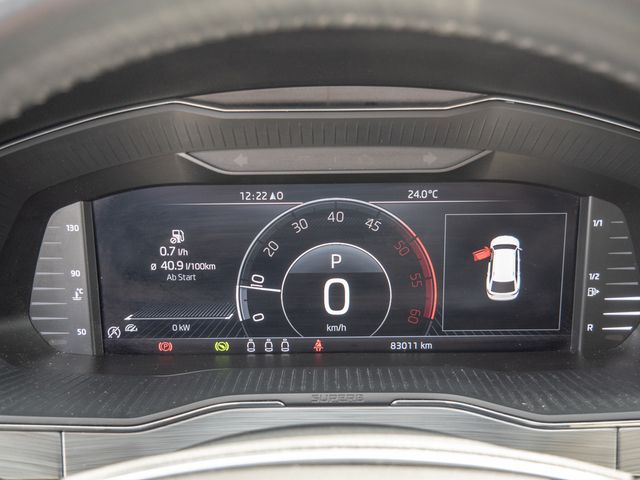 Superb Combi 2.0 TDI DSG Ambition SHZ NAVI ACC