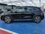 Mercedes-Benz GLA 200 Progressive +Panorama+360°Kam+Distronic+ - Mercedes-Benz GLA 200 Jahreswagen
