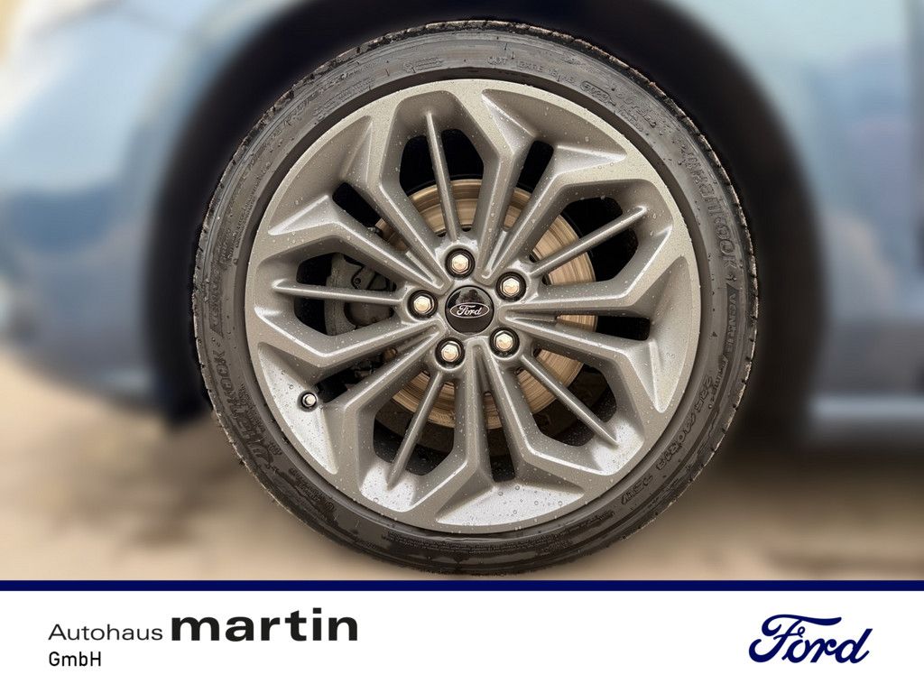 Fahrzeugabbildung Ford Focus 1.5 ST-Line PDC SHZ KAMERA NAVI AHK LED