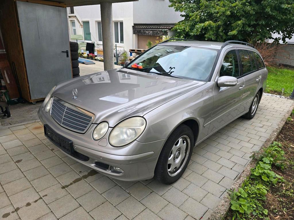 Mercedes-Benz E 320