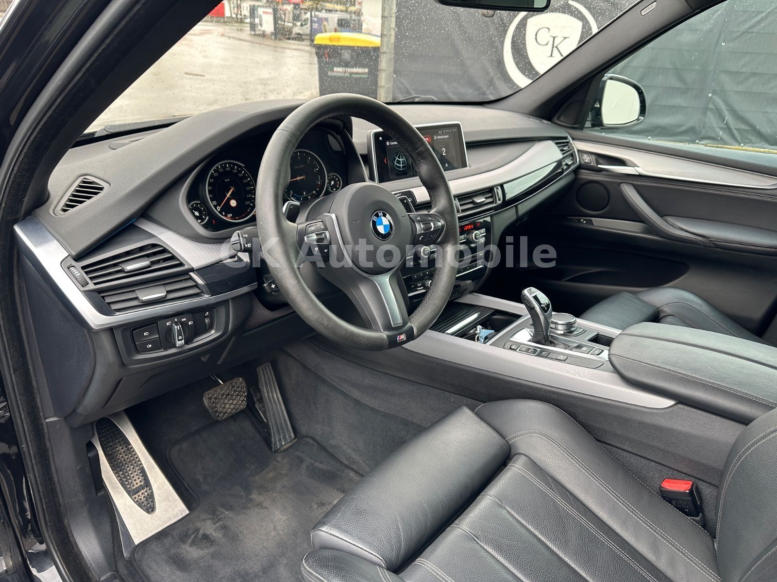 Fahrzeugabbildung BMW X5 xDrive 35i M-Sport/Navi/Pano/Head-Up/LED/AHK