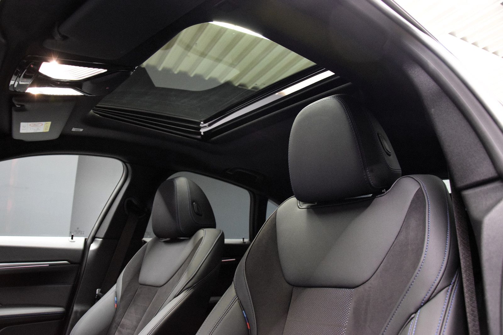 Fahrzeugabbildung BMW 420d xDrive Gran Coupé M Sport GSHD HuD ACC h/k