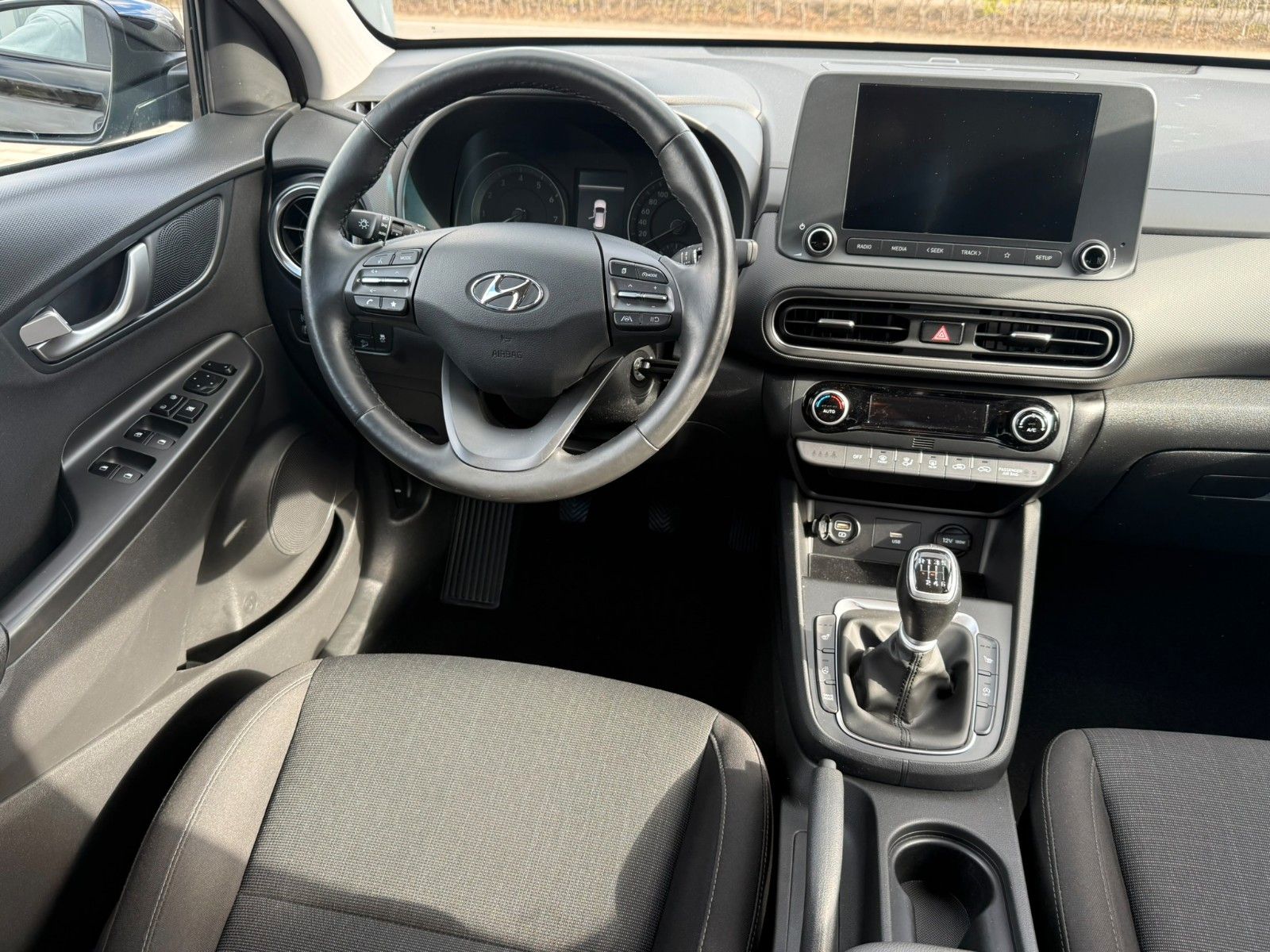 Fahrzeugabbildung Hyundai Kona Select Mild-Hybrid 2WD