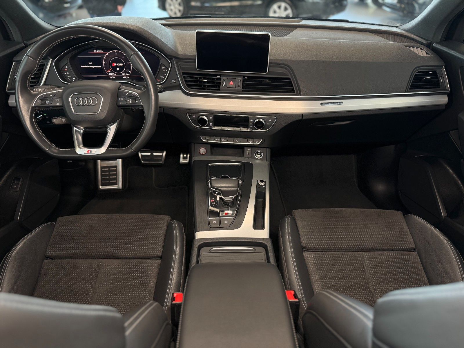 Fahrzeugabbildung Audi SQ5 3.0TDI quattro "Magnetic-Ride 3-Zonen-Klima"