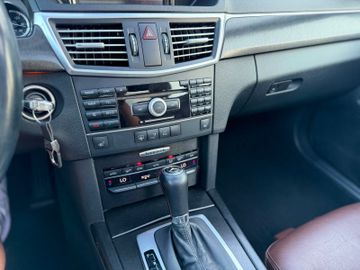 Mercedes E 220 - 8
