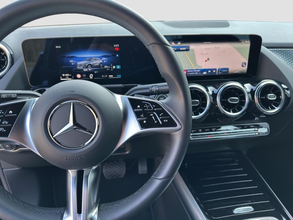 Fahrzeugabbildung Mercedes-Benz GLA 200 AHZV*LED*KAMERA*DAB*EDW*THERMOTRONIC*