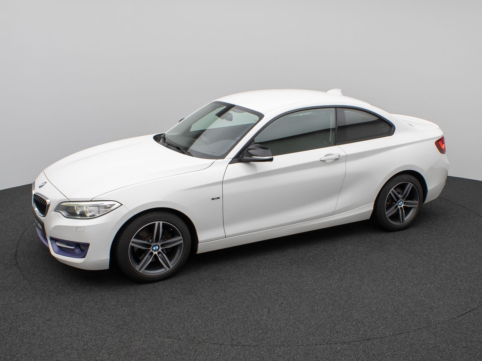 Fahrzeugabbildung BMW 220d Coupé Sport Line PDChinten HiFi Navi Xenon