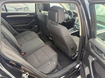 Volkswagen Passat Variant - 11
