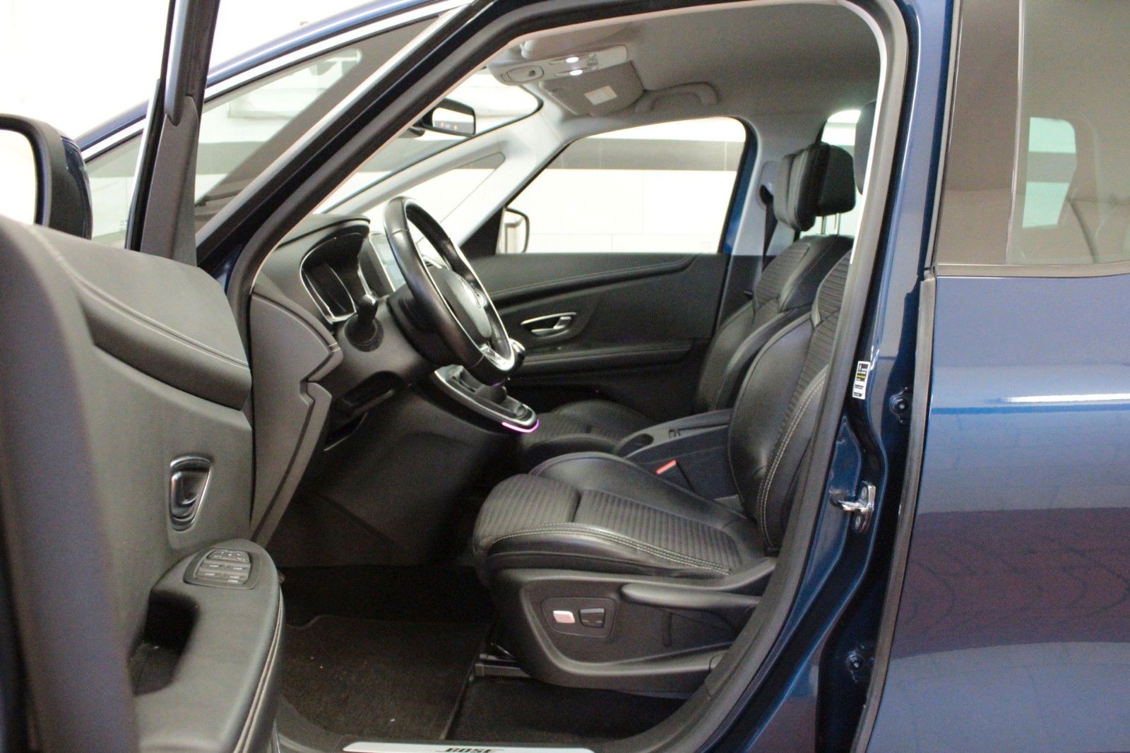 Fahrzeugabbildung Renault Grd Scenic Tce130 Bose Edition*R-Link*Sitzhzg*