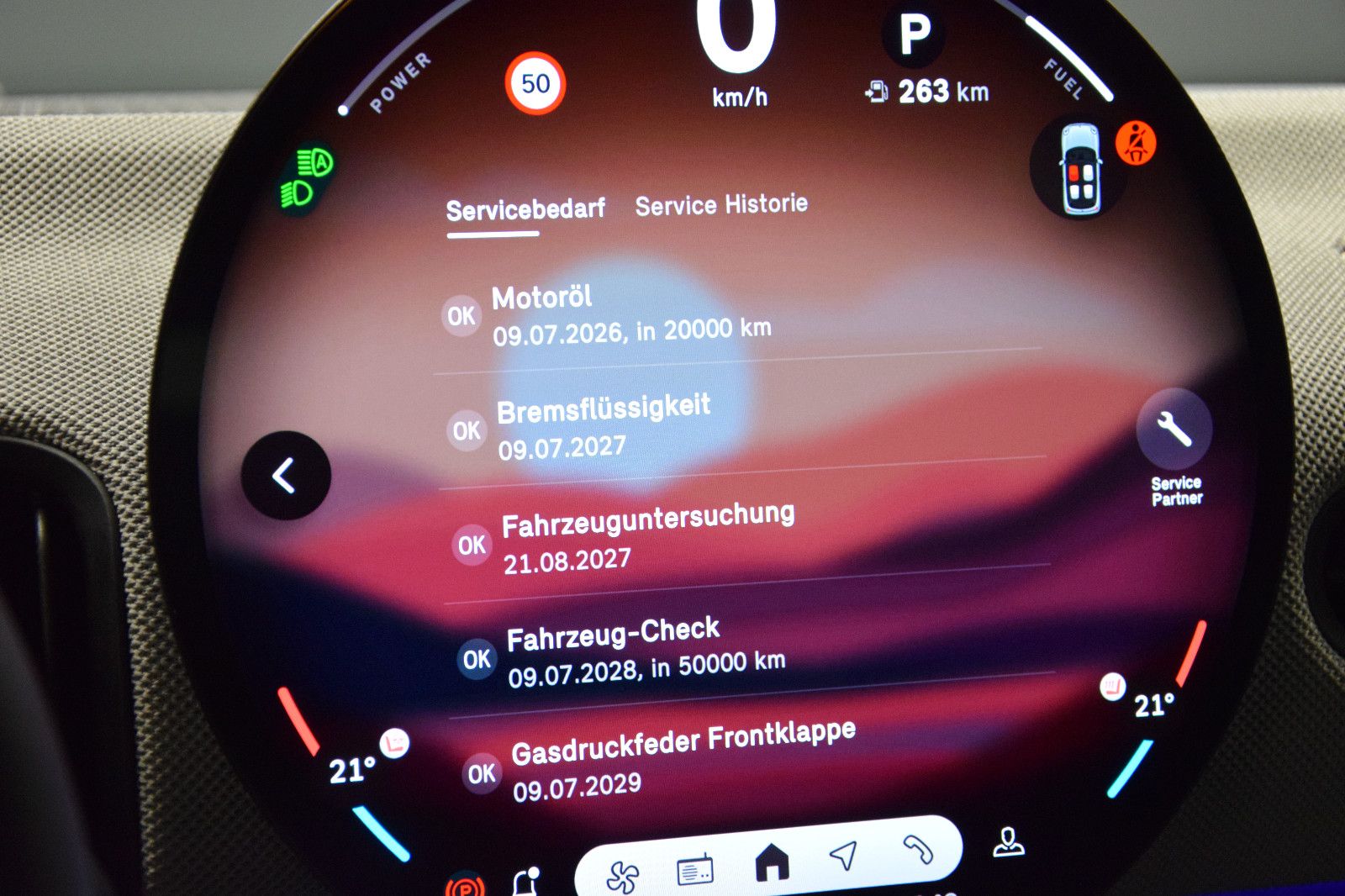 Fahrzeugabbildung MINI Cooper C 3-trg. Favoured Trim HUD Leder