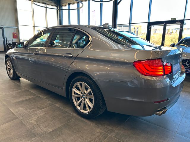 MYAUTOCENTER – Gebraucht- und Jahreswagen mit Werkstattservice in Pfaffenhofen BMW 520 d *BiXenon*Leder Dakota*Navi*PDC