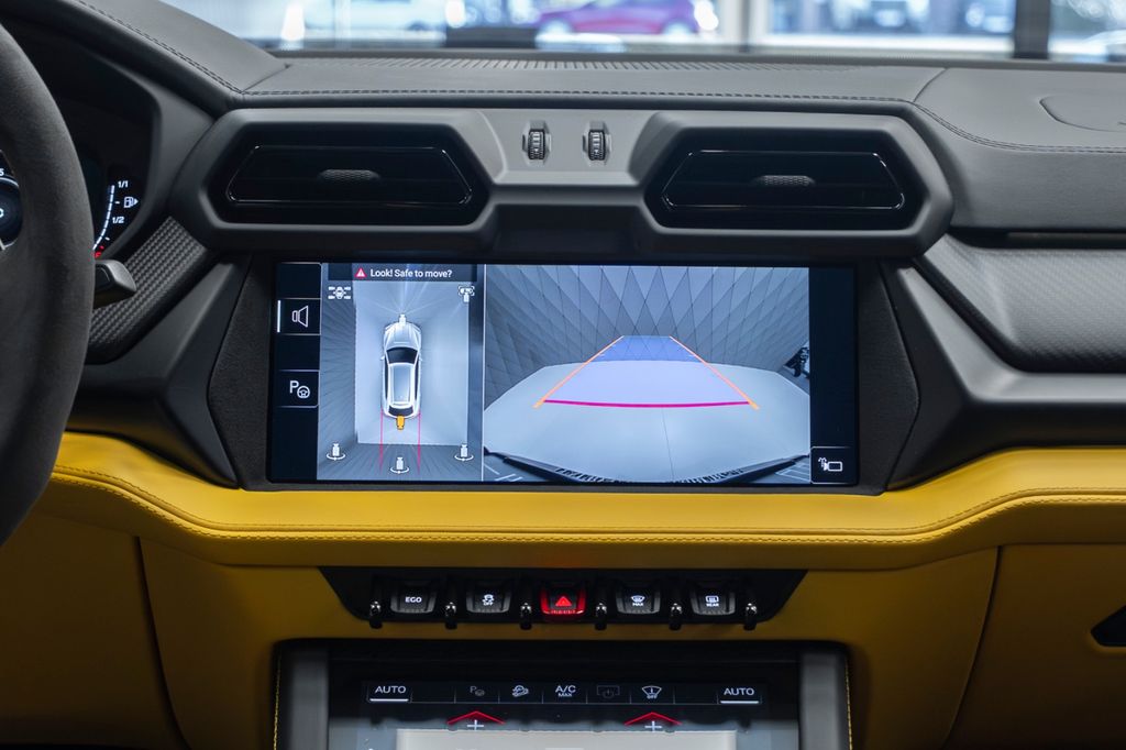 Urus 4.0 V8 SE 2026 BLACK/YELLOW AKRAPOVIC CARBO - Bild 21