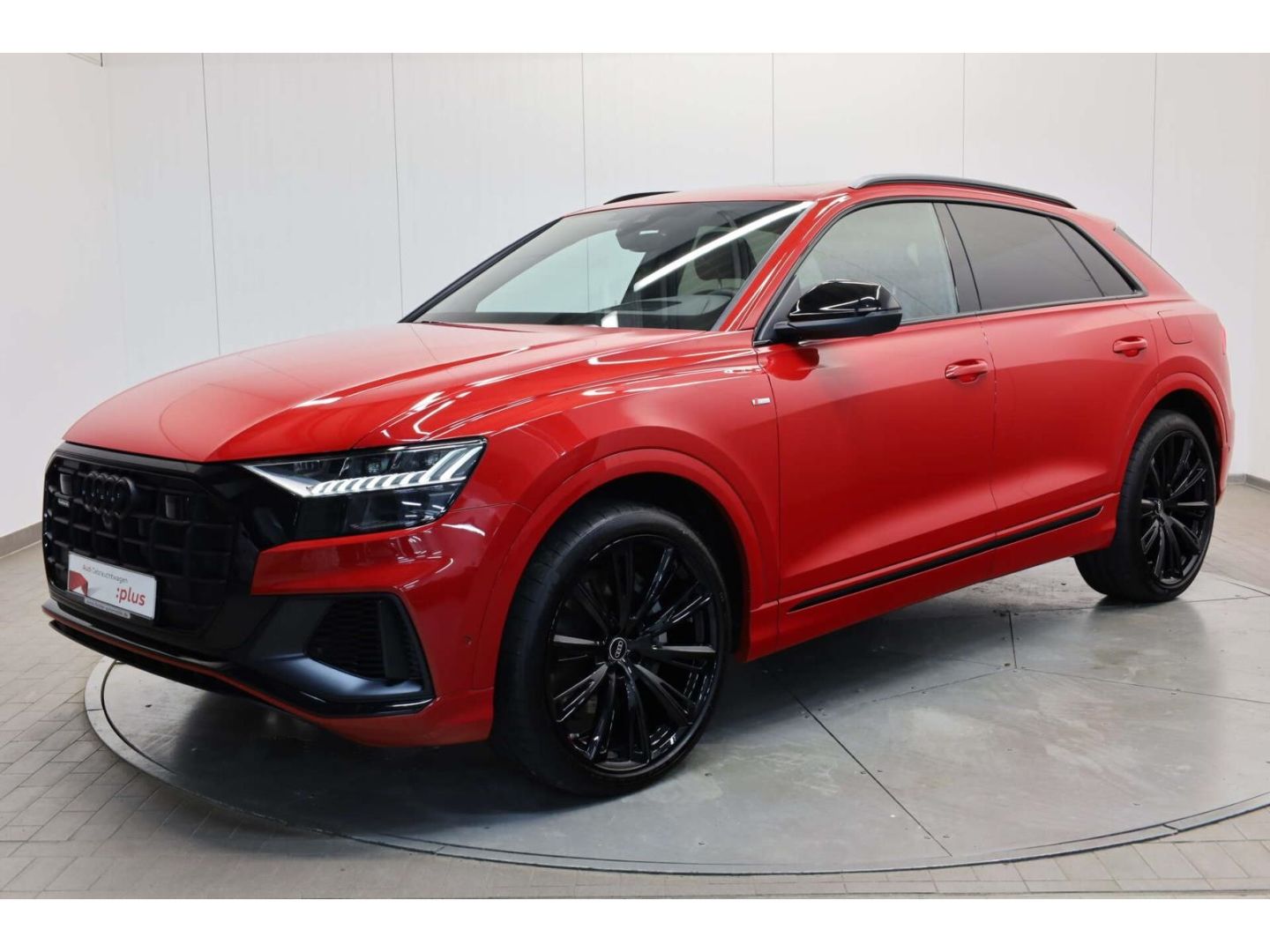 Audi Q8 55 TFSI e quattro S line foto 2