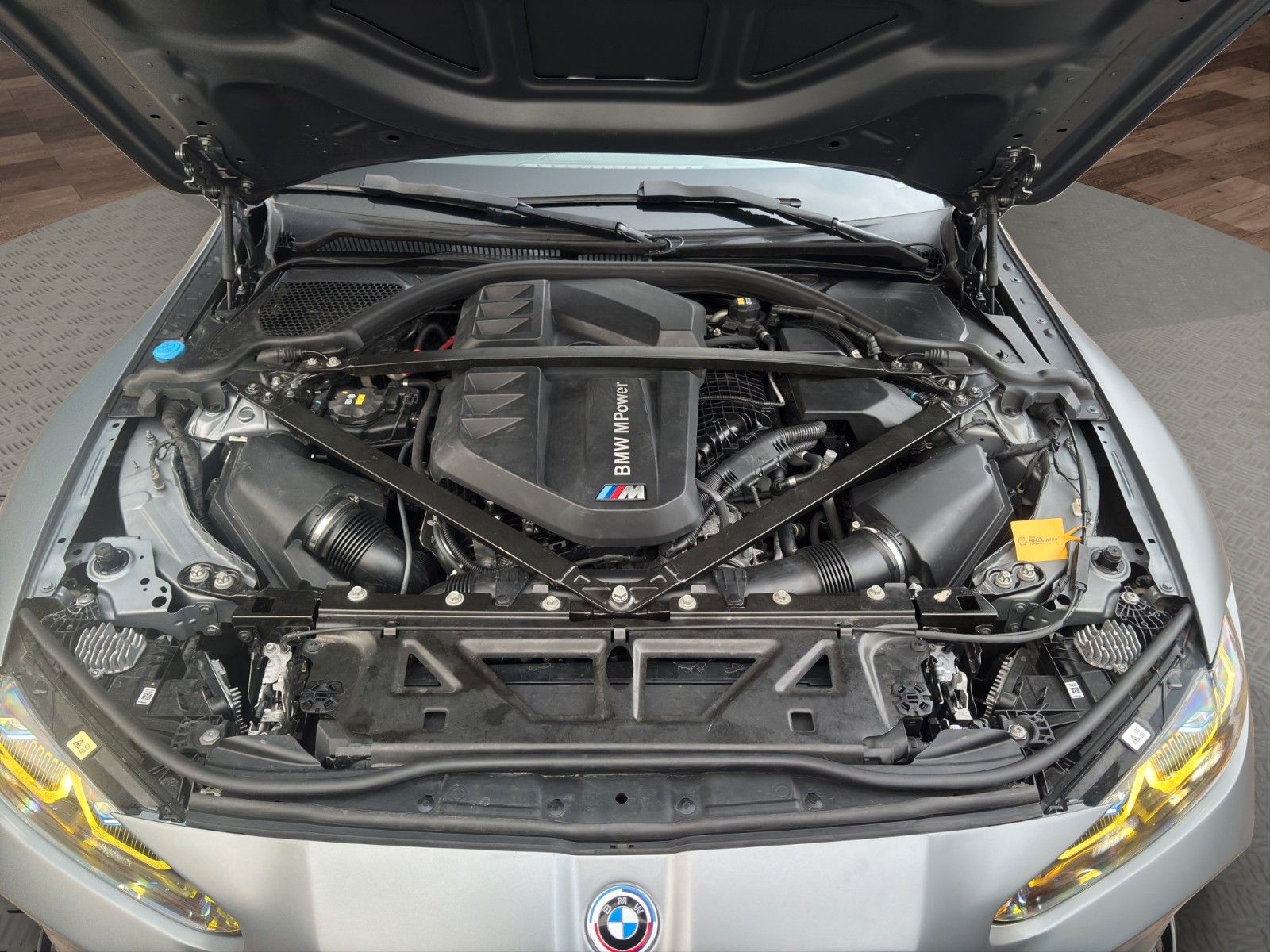 Fahrzeugabbildung BMW M3 Comp. Gelbe M-DRL/Carbon/M-Drivers/Individual