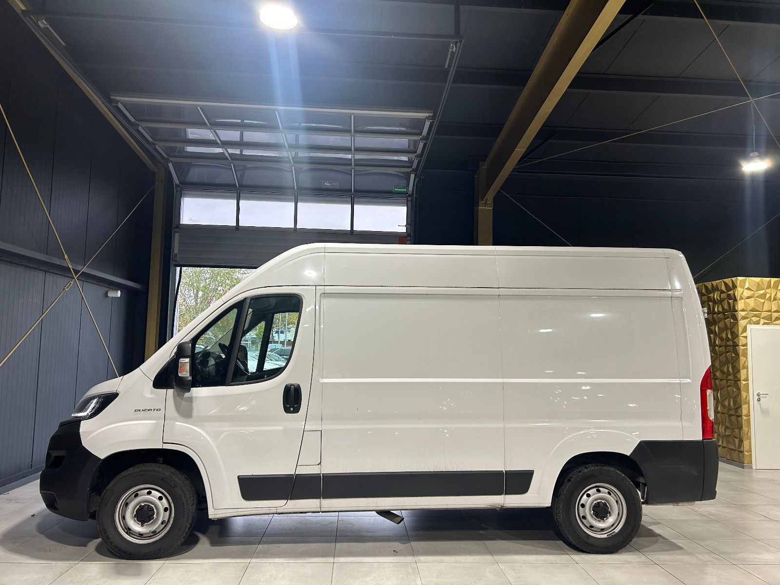 Fahrzeugabbildung Fiat Ducato Hochr.-Kasten 30 120 L2H2 RS: 3450 mm/KAM