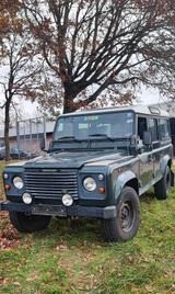 Land Rover Defender 110 SW - - Land Rover Defender aus 1998