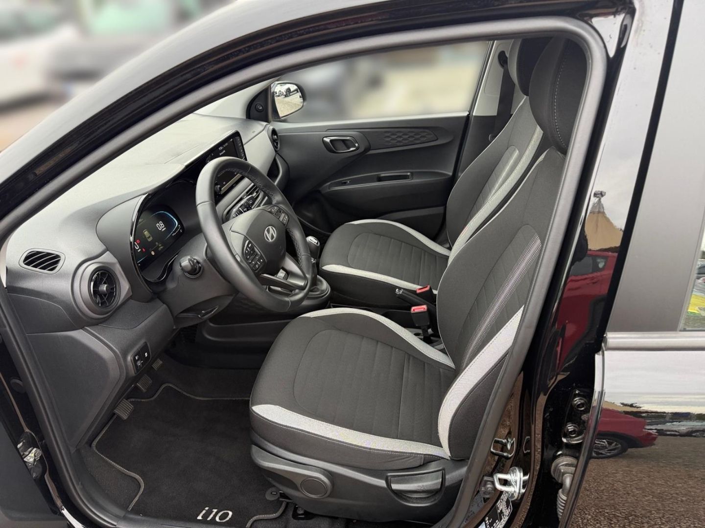 Fahrzeugabbildung Hyundai i10 1.0 Select Allwetter Navigation Kamera Klima