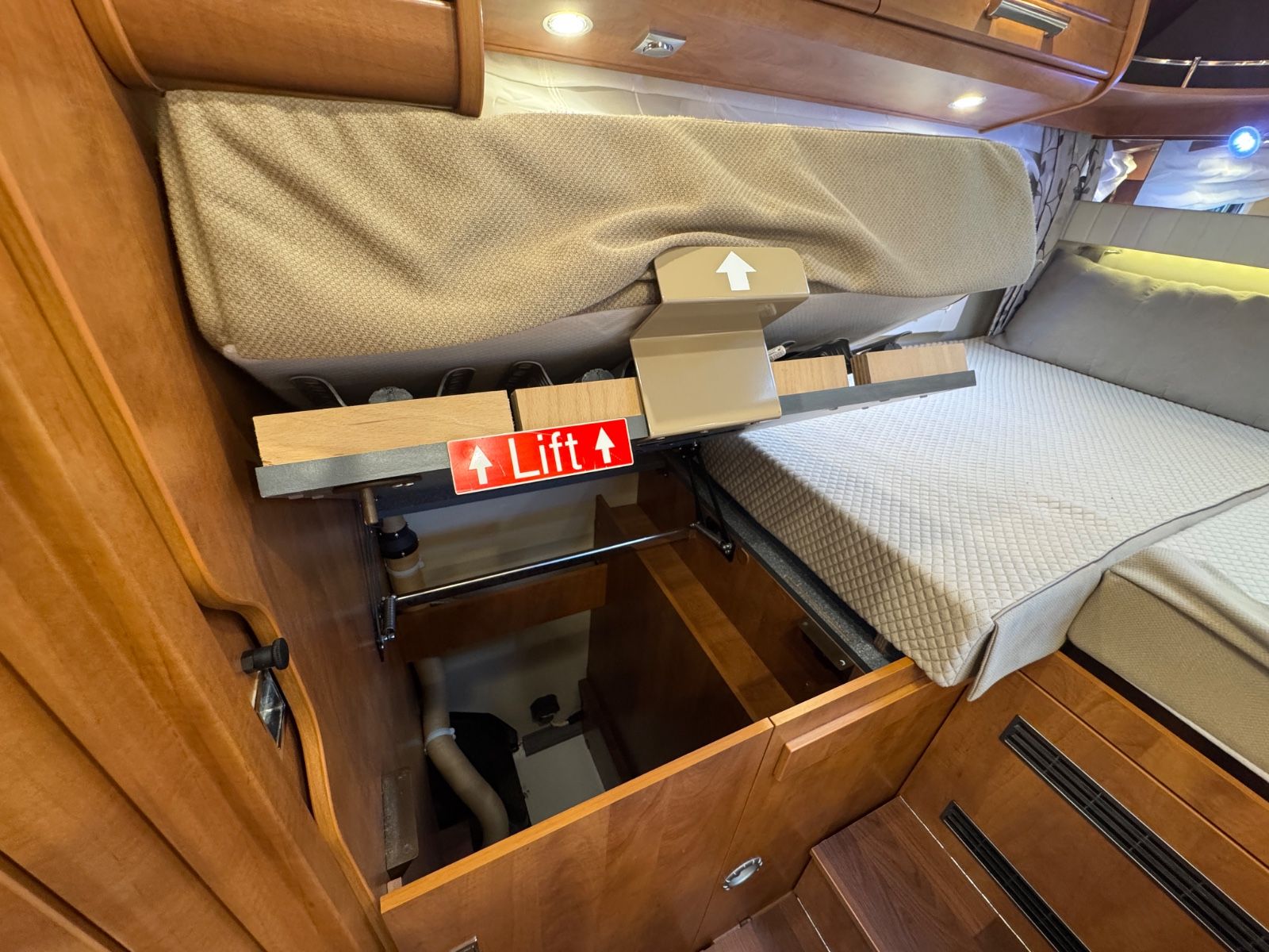 Fahrzeugabbildung Carthago CHIC C-LINE T 4.9 LE 9GT AUTOMATIK DUCATO MAXI