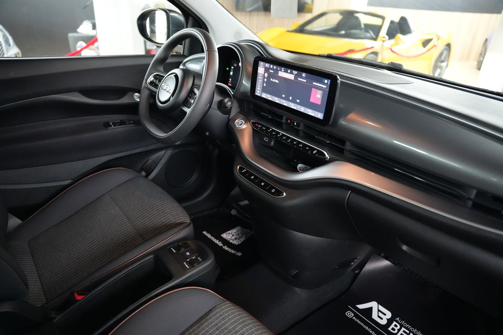 Fahrzeugabbildung Fiat 500 Icon *42 Kwh*Rückfahrkamera*Navigation*Klima