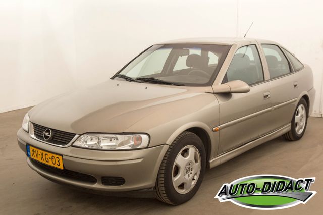 Opel Vectra 1.8-16V Diamond