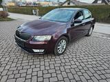 Skoda Octavia Lim. Elegance - Skoda Octavia Elegance mit Diesel-Antrieb