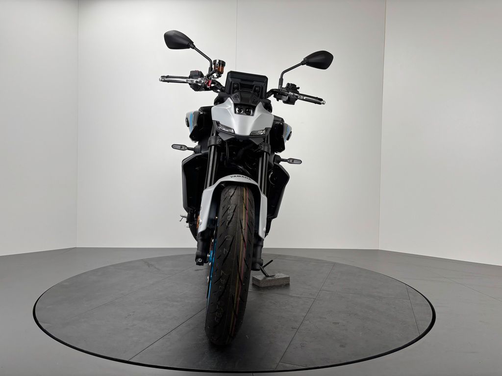 Fahrzeugabbildung Yamaha MT-09 *AKTION: TRANSPORT & SOUND ! *MJ2025