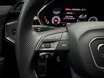 Audi Q3 Sportback 40 TFSI quattro S line 20 Zoll AHK