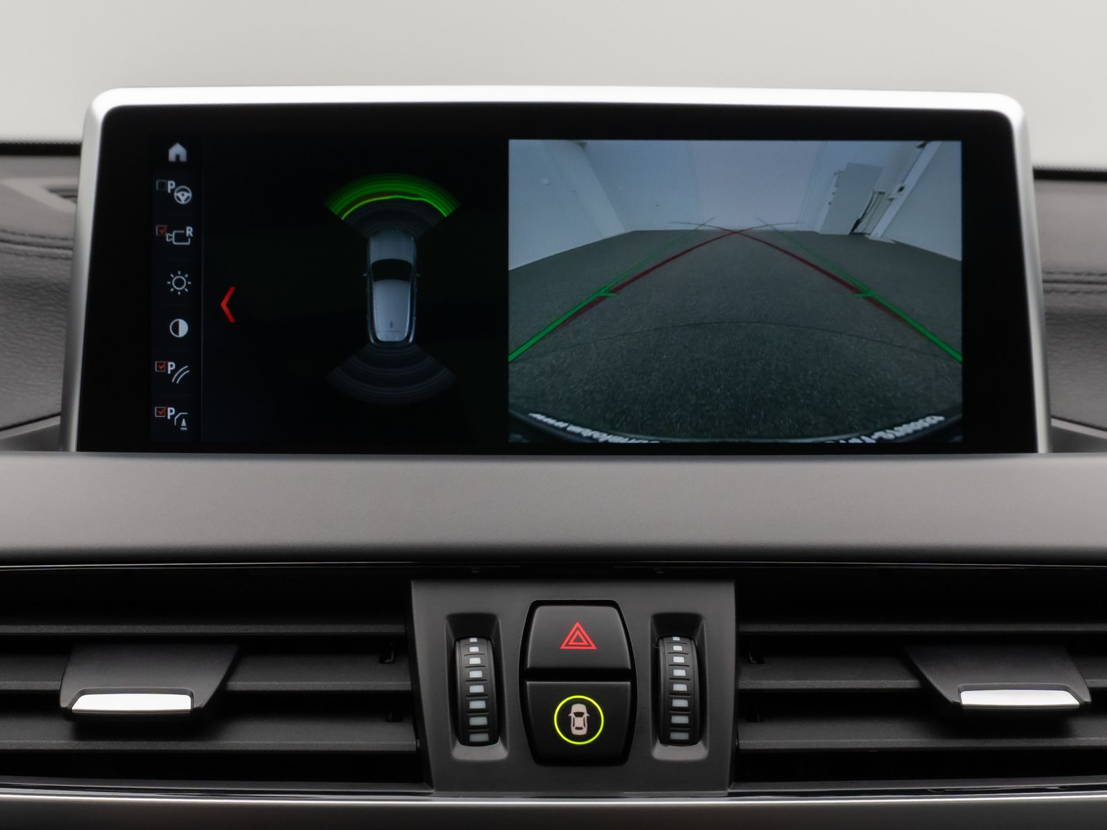 Fahrzeugabbildung BMW X2 sD18i M Sport Edition Panorama Kamera 19Zoll