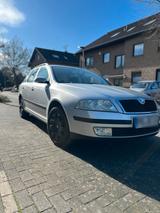 Skoda Octavia 1.6 MPI Benzin  2005 - Skoda Octavia aus 2005: Kombi