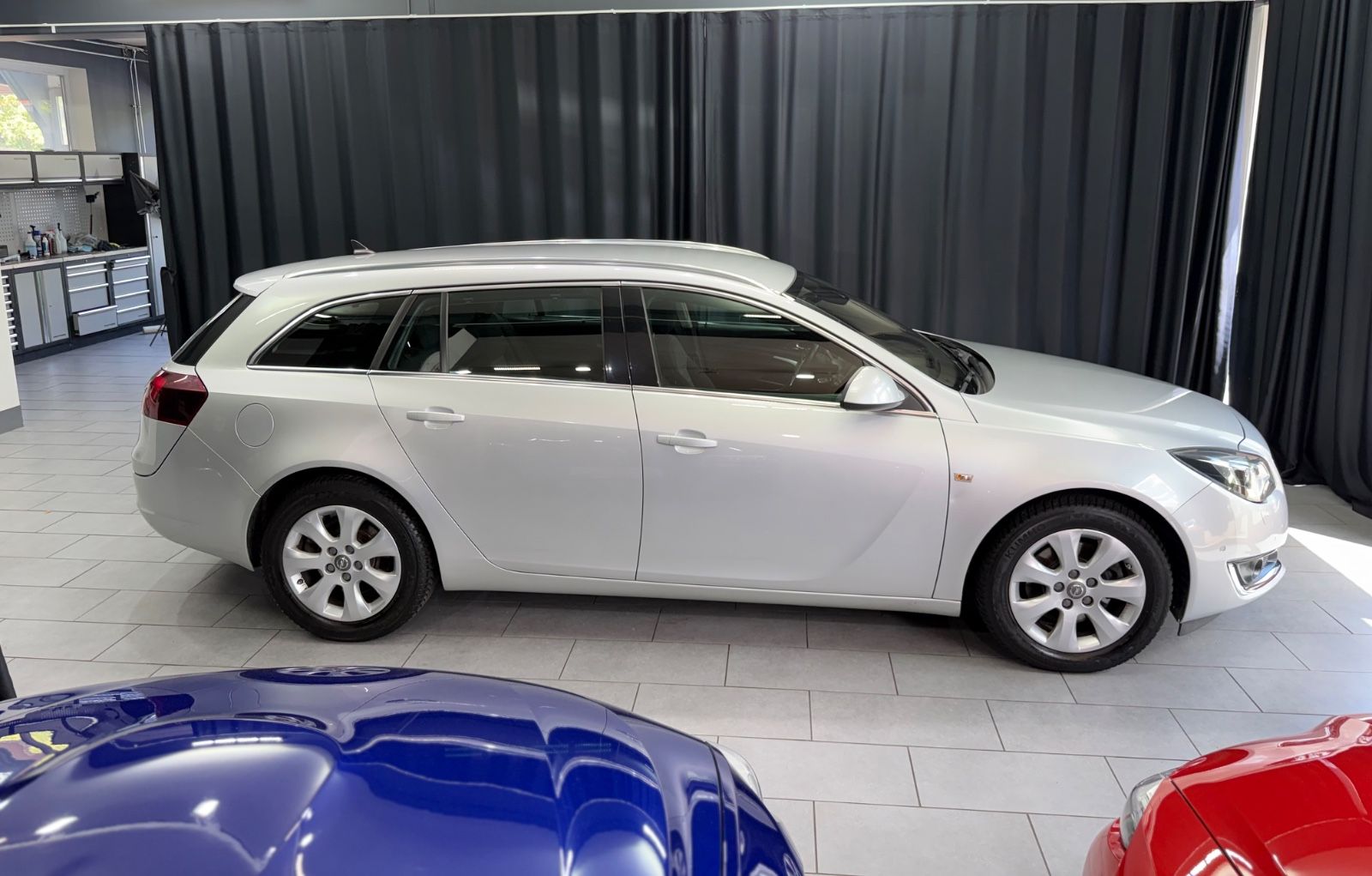 Fahrzeugabbildung Opel Insignia Sports Tourer Innovation|AUTOMATIK|RFK