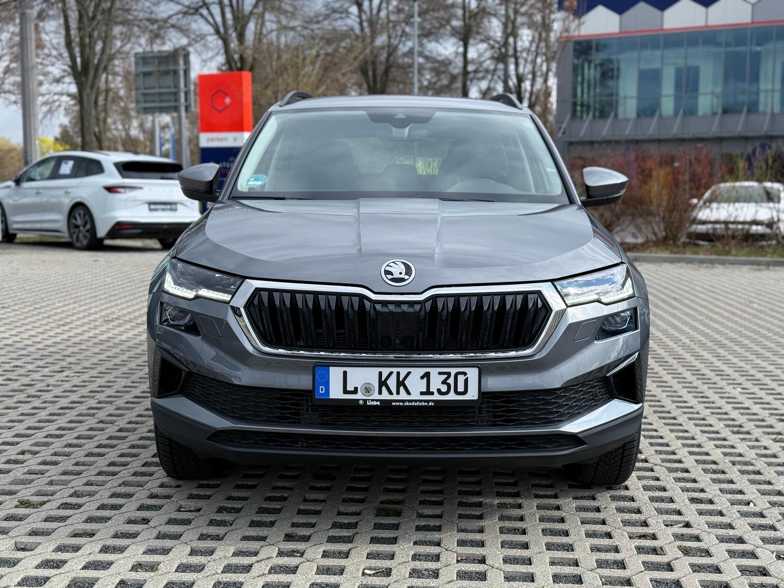 Skoda KAROQ 150PS DSG 360°KAM+MATRIX+18"LM FELGE+NAVI