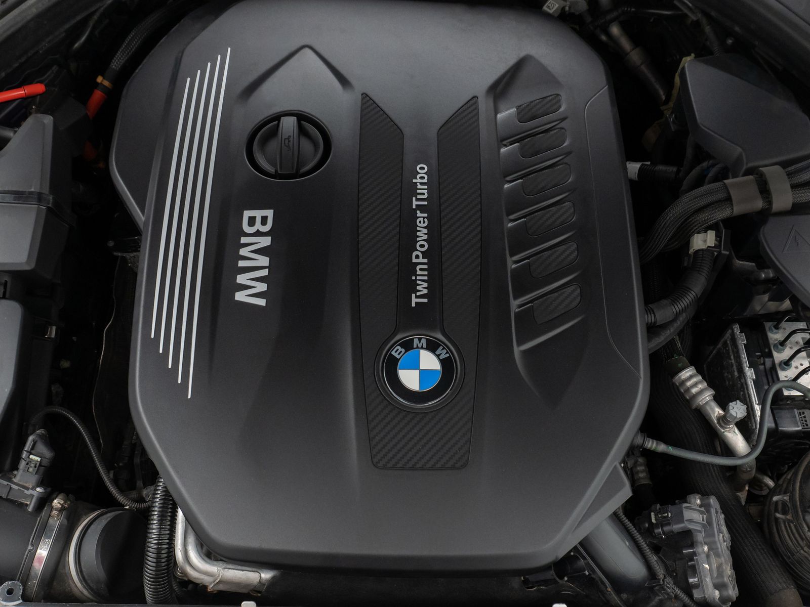Fahrzeugabbildung BMW 330d xD Sport Line Kamera Lenkrhzg HUD DAB H/K
