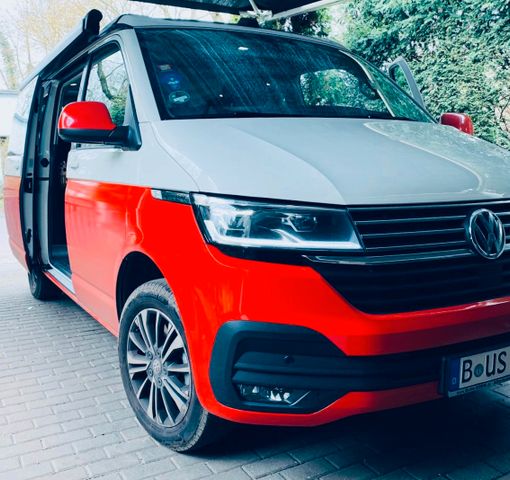 Volkswagen T6.1 California Beach Edition rot-weiß