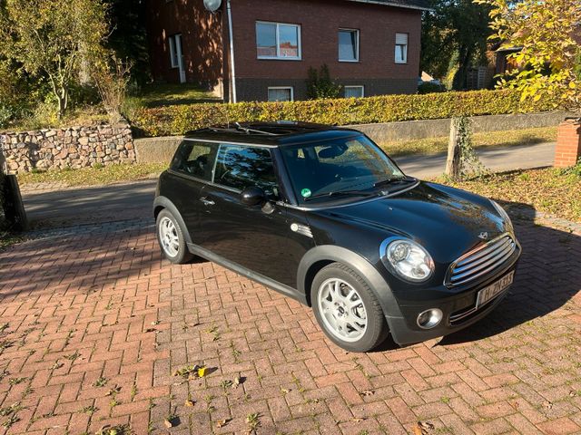 MINI Mini Cooper schwarz Bj:2010 Panorama/Tempo...