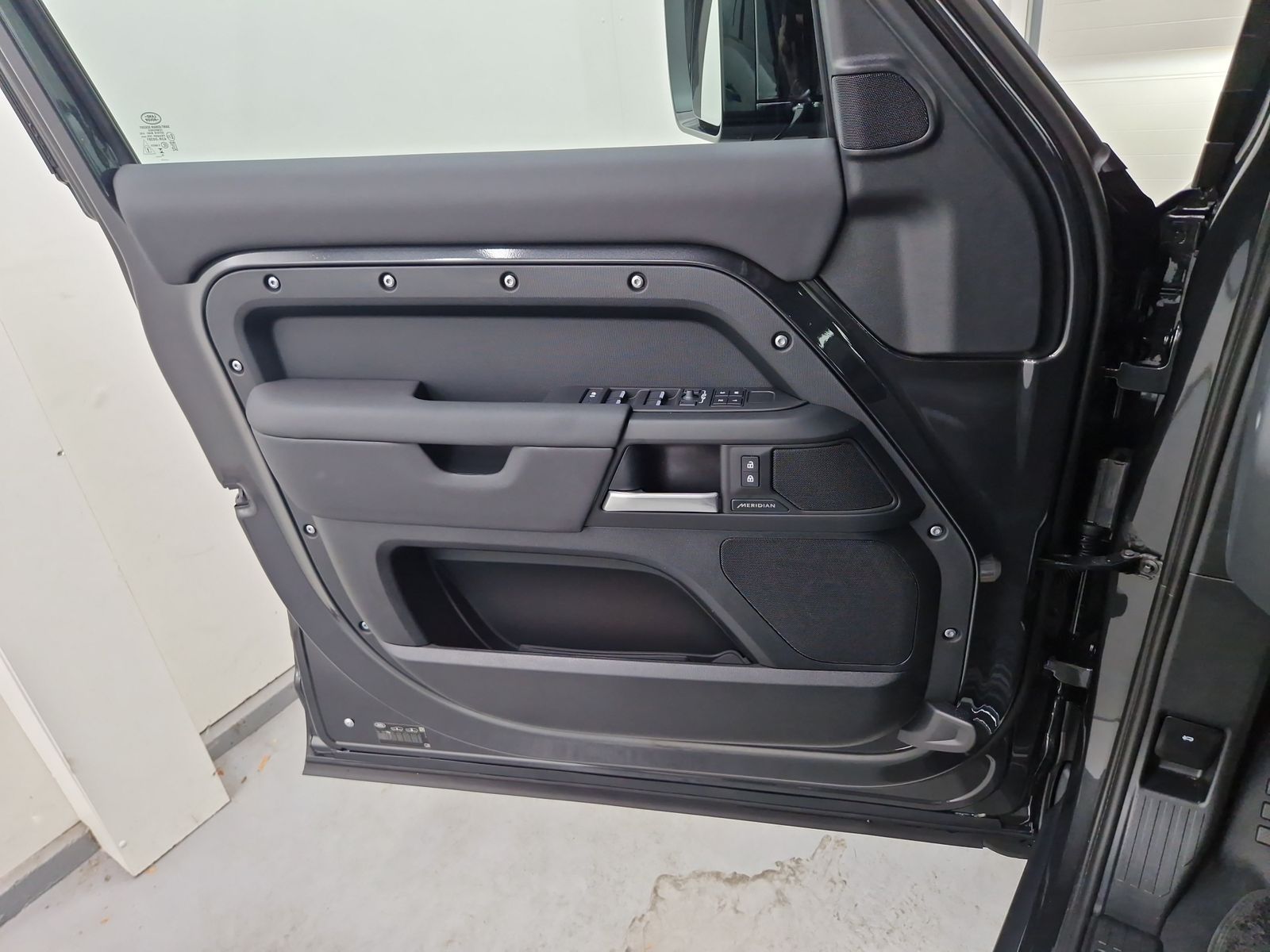 LAND ROVER Defender D250 X-Dynamic SE AHK Pano – Bild 32