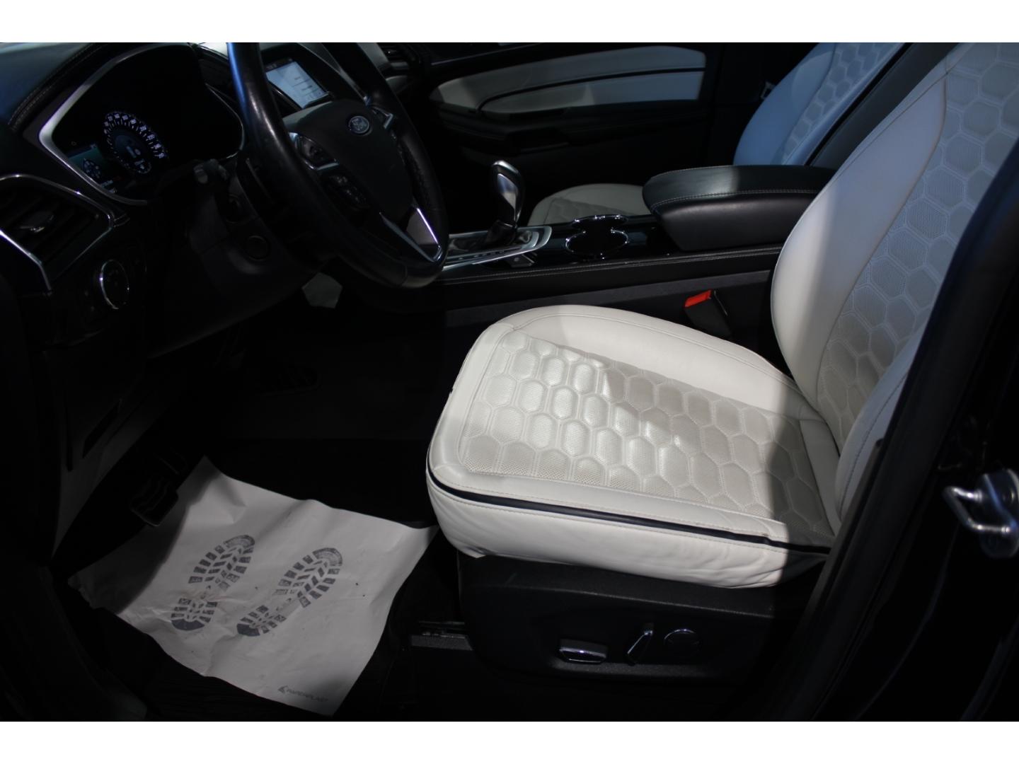 Ford Edge Vignale 4x4 El. Panodach Navi Leder Memory 
