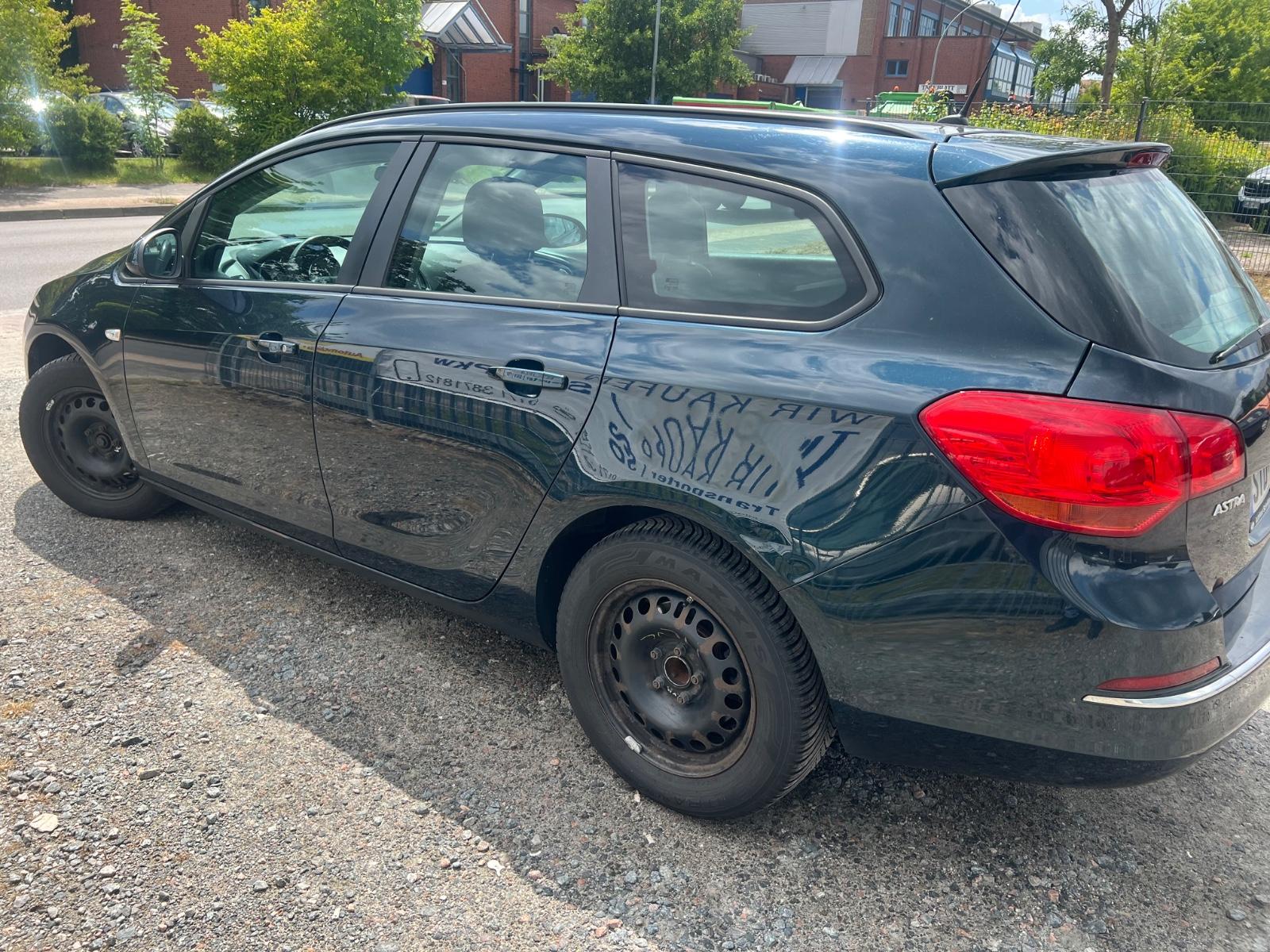 Opel Astra J Sports Tourer Edition
