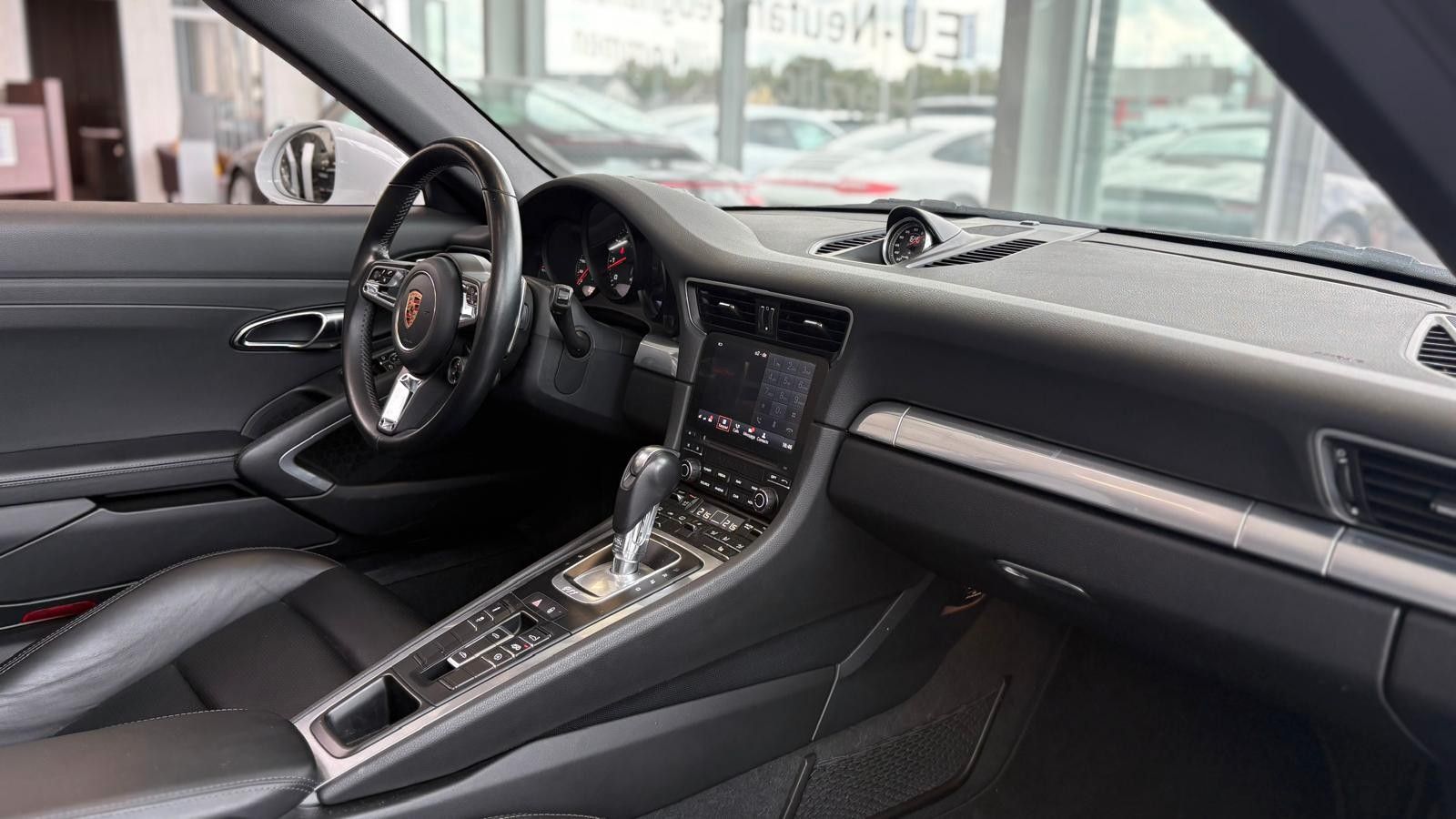 Fahrzeugabbildung Porsche 991/911 Targa 4 SAGA Sport Chrono