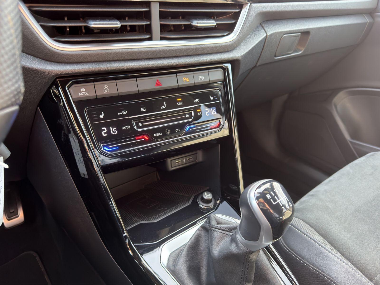 Volkswagen T-Roc 1.0 TSI R-Line AHK ACC Navi RFK
