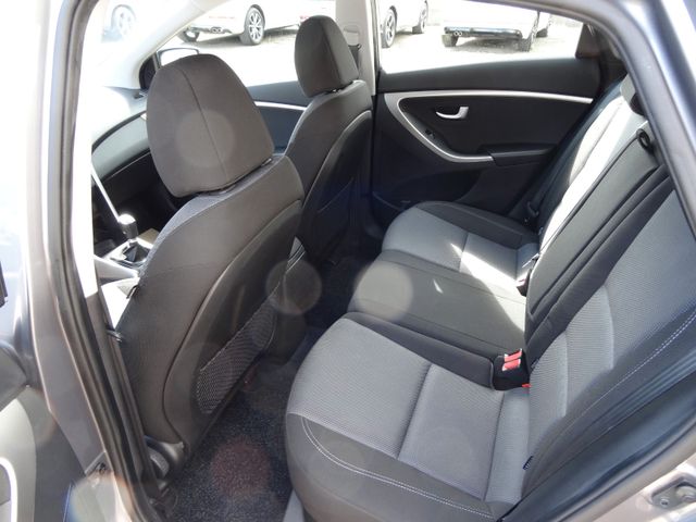 Fahrzeugabbildung Hyundai i30 Trend/2.Hd/Klima/PDC/70TKM/