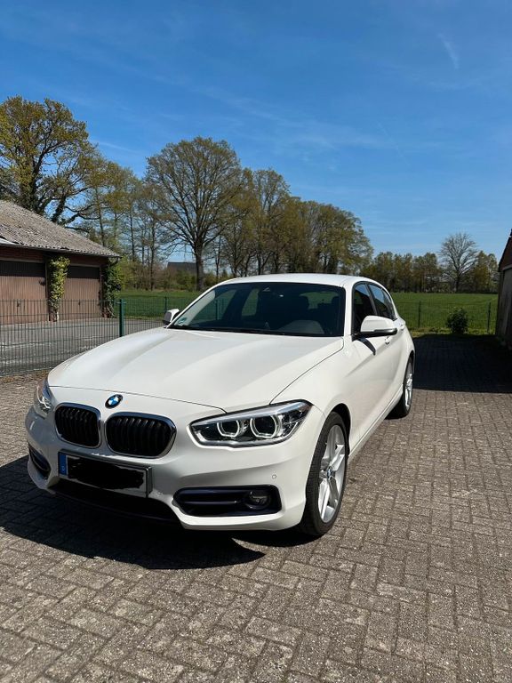 Image of BMW 120